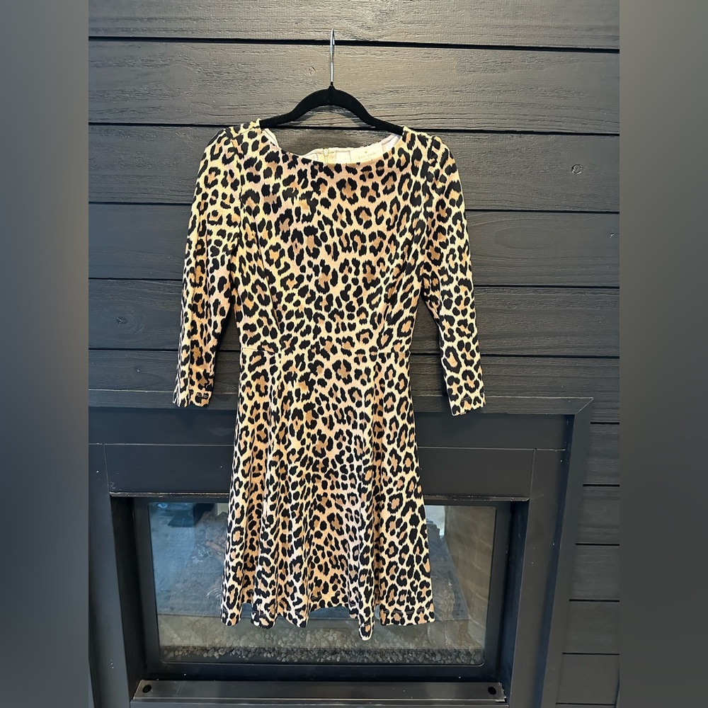 Holy leopard print!! And it has pockets! Beautifully made of course! ♠️♠️